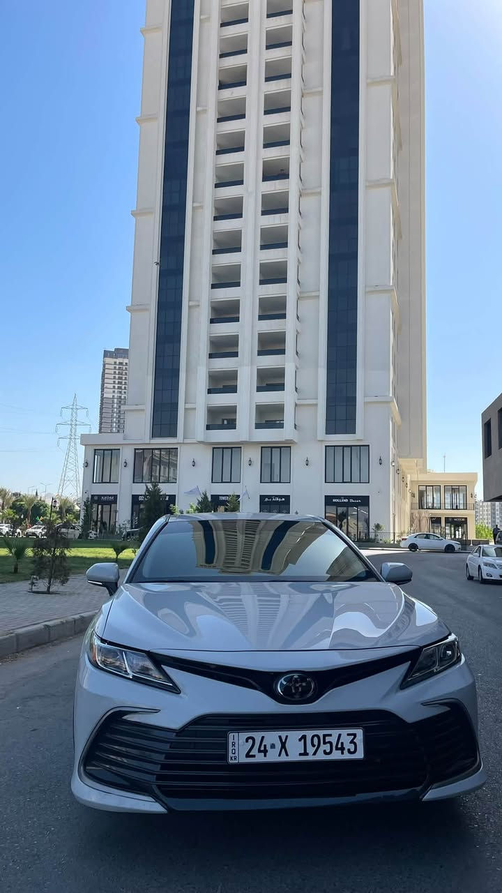 سلام عليكم
Toyota camere 
موديل 2024 
موصفات LE 
لون سمنتي 
رقم : *********** 
اسيا: ***********
