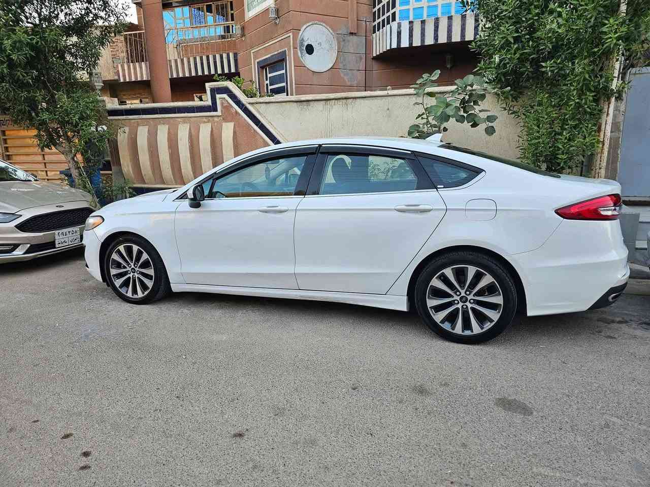 السلام عليكم فورد فيوجن ٢٠٢٠ مواصفات se محرك ٢٠٠٠ توربو فور ويل كشنات كهرباء شاشه كبيرة كاميرا تحكم ستيرن شفتات ستيرن سلايد تخم تايم باتري جديد صدر جديد حادثها الجاملغ اليمين للبيع او مراوس ب ٧ راكب  للاستفسار *********** مكانها حي الجهاد
