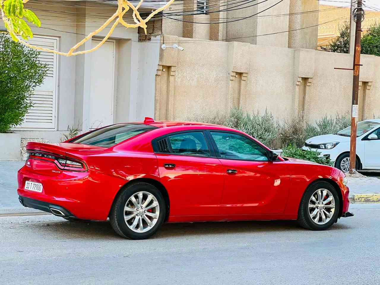 جارجر مديل 2016 اصل سعر 158 قابل للتفاوض الاستفسار اتصل *********** وارد أمريكي حادثها جاملغ خلفي فقط والباقي كفاله عامه من كلشي مواصفات فول عدا الفتحه بصمه تشغيل بصمه أبواب تشغيل عن بعد كشنات كهربائي داخل احمر كشنات تدفئه تبريد امامي وخلفي شاشة جبيره كامره خلفيه دواره رادار كير طياره حساسات امامي وخلفي مري قلاب اشاير مري منضومه زنون مكينه سته 6️⃣ سلندر 3600 + منضومه غاز مكينه وكير مكفولات ماشيه 174 حداديه جديده تخم تاير جديد تبريد قطعتين ثلج ❄️ رقم بغداد نكليزي  مشروع وطني سنويه ل 30 سياره جديده وجاهزه واي نقص مابيه مكان سياره كربلاء
