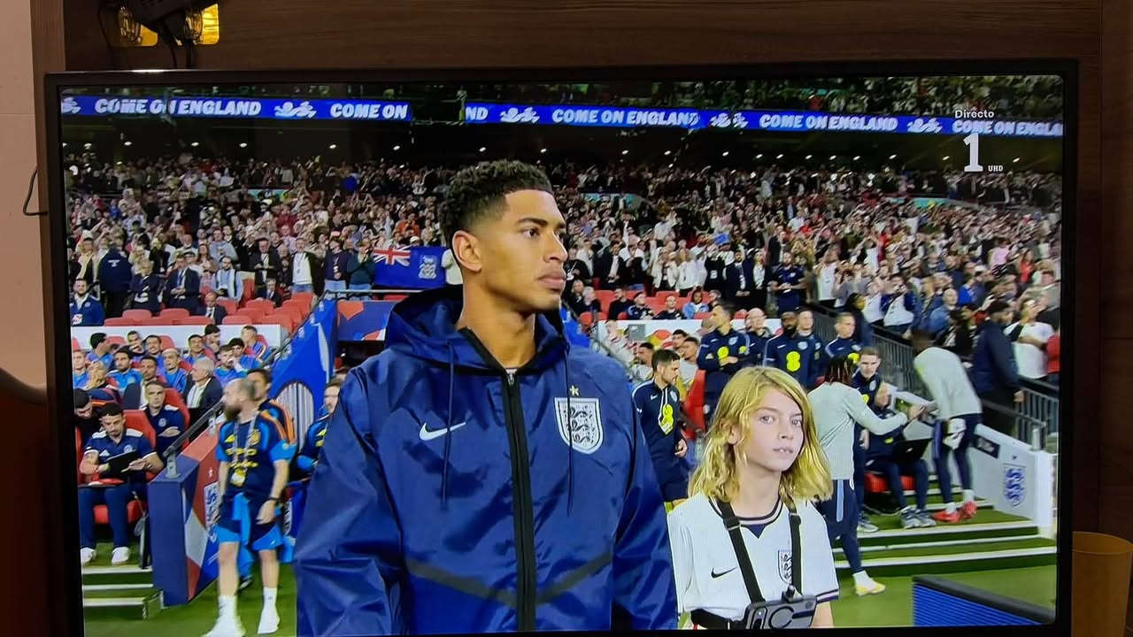 هيج دقه💯⚽بسعر رمزي الاشتراك السنوي
مستمرون بعملية تفعيل الاشتراكات 
للتواصل والاستفسار يرجى المراسله

نص مكتوب في الصور:
- Directo 1 UHD