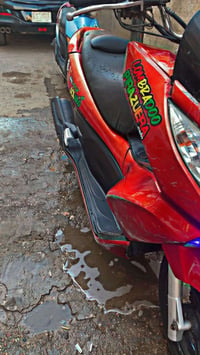 دراجه pcx للبيع ب ٨٥٠ مكاني الاعظميه رقم تلفون  07839608364اتصال واتسا...