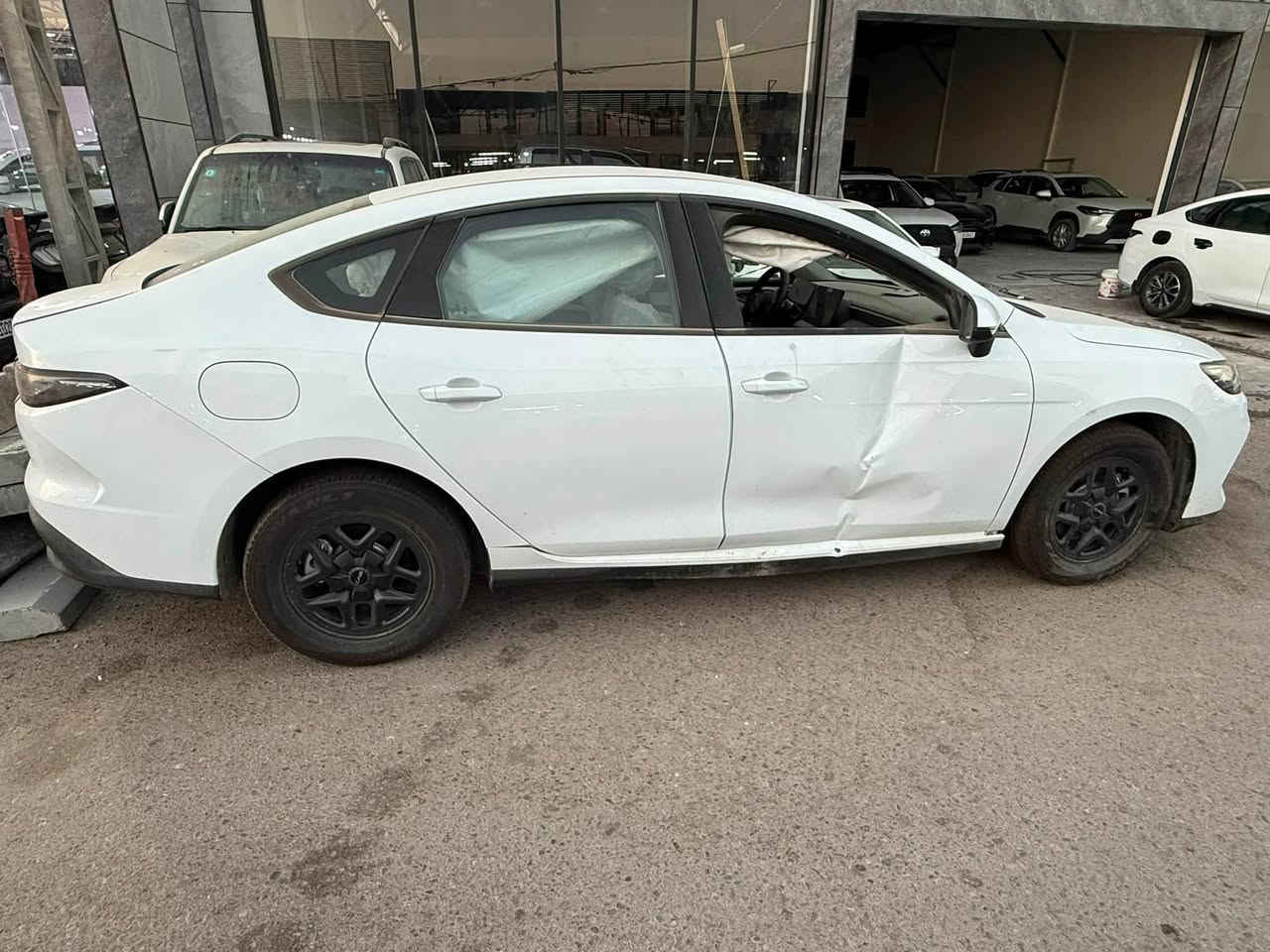 بي واي دي سيل 05 2025 زيروو
ابيع على حادثهة 
***********
