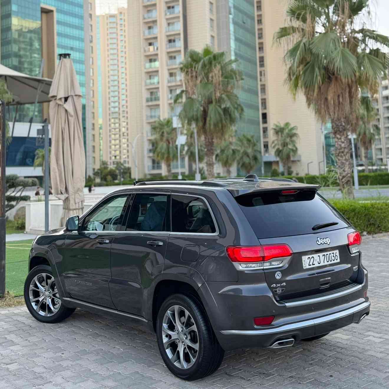 ‎بسم الله الرحمن الرحيم 🌹السلام عليكم 
📦JEEP GRAND CHEROKEE-2020-SUMMIT📦
✅جيب كراند شيروكى اعلئه فئه سومميت ٦٠ ميلادى
✅كلين تايتل كندى مكفوول  (موديل :2020 )
✅ ماشى 37 الف حقيقى- سياره جديد من زيرو واحد ايد
☑️سياره فوول مواصفات طلب خاص Since 1941
✅ ضمان دولى-سيرفس شركه هارلم-اللون مميز و سحرى 
‼️مكفوول كفاله عامه دعامى  الدعامى كلشى بشرط
‼️ بدون شخط بدون رصعه بدون بارد
كير و محرك و كهربايى كلشى بشرط 1 شهر  مامفتوح✅
✅8 سلندر محرك 5.7  — Hemi 🇺🇸💪
5 كاميرا 360 - ✅دواخل كريمى ديزاينو طلب خاص و سقف شامووو  - نظام صوت سماعات هارمان كاردون 
بانوراما - الصندوق الكهربائي - 4کشن تدفئة - 4کشن تبرید  5بصمة - ستیرن هیتر - اوتو بارك بعد هواى مواصفات
5 رادار بيه  رادار امامى كبير  رادار خلفى و جانبى مرايات-٣وضعيات جكات - صندوق شفط سحب
٤ طاير و ويل جديد بيلادى بيرجيستوون✅
✅سياره رقم اربيل - سنويه فحص كلشي جديد
✅سياره با اسمى تحويل و وكاله نفس يوم مباشر

سعر مطلوب (32500$ دولار    )💸💸
📲 الاتصال اسيا    ***********
📲 كورك واتساب    ***********
