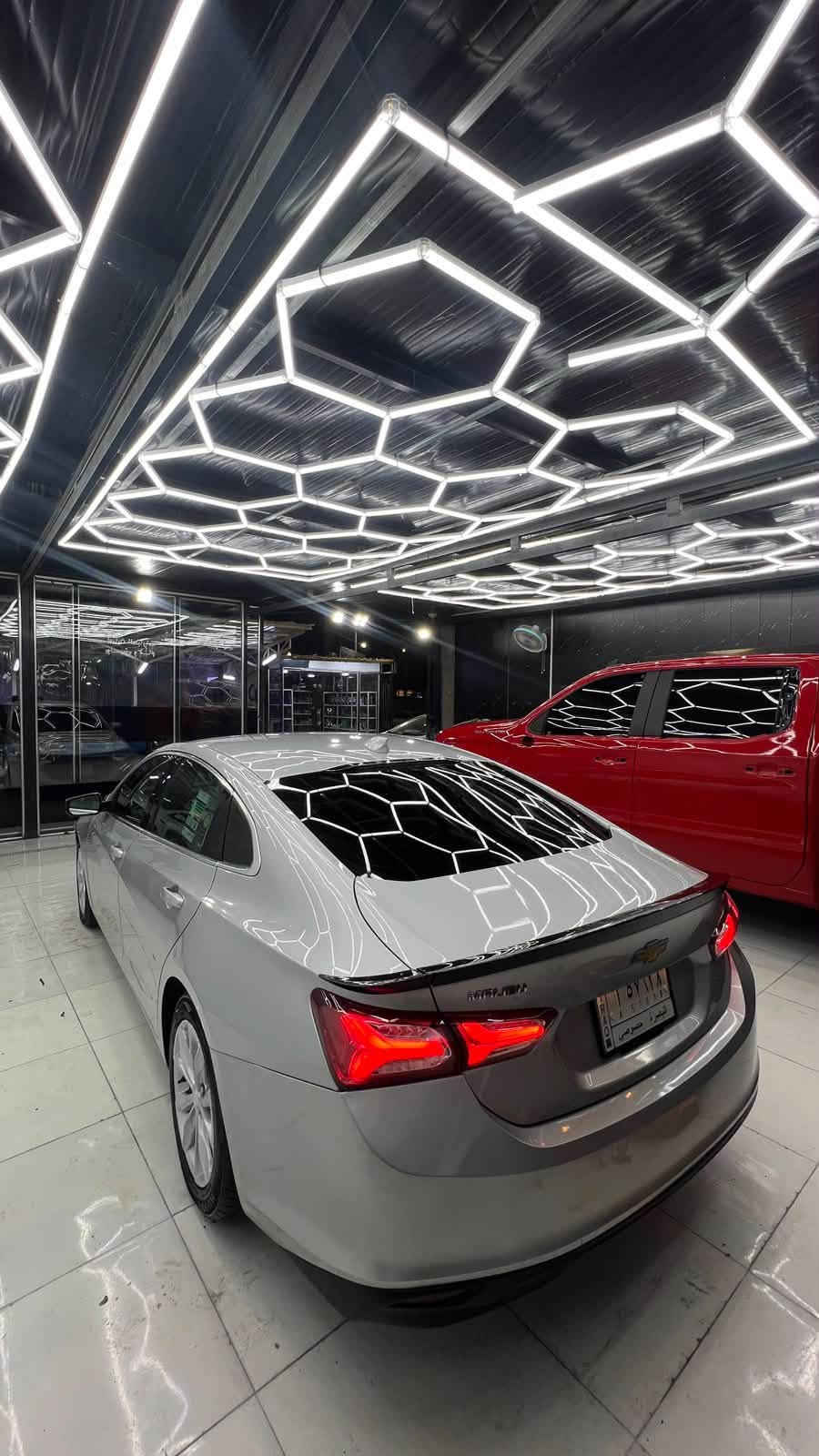 : شفروليه ماليبو موديل 2022 (رقم بصرة)

المحرك: 1500 Turbo، اقتصادي وقوي جداً.

المسافة المقطوعة: 70ألف كيلومتر فقط (مشية حقيقية).

الوضعية القانونية: رقم  بصرةمعوقين، باقي أقل من سنة وتتحول السنوية باسم المشتري بشكل طبيعي.

حالة السيارة: جاهزة تماماً، ما ناقصها أي شيء، شغل واطلع.

التواجد والمعاينة: البصرة
.

رقم الهاتف للتواصل وعروض المراوس: ***********

السعر 118 ورقة بيه قطعتين صبغ
