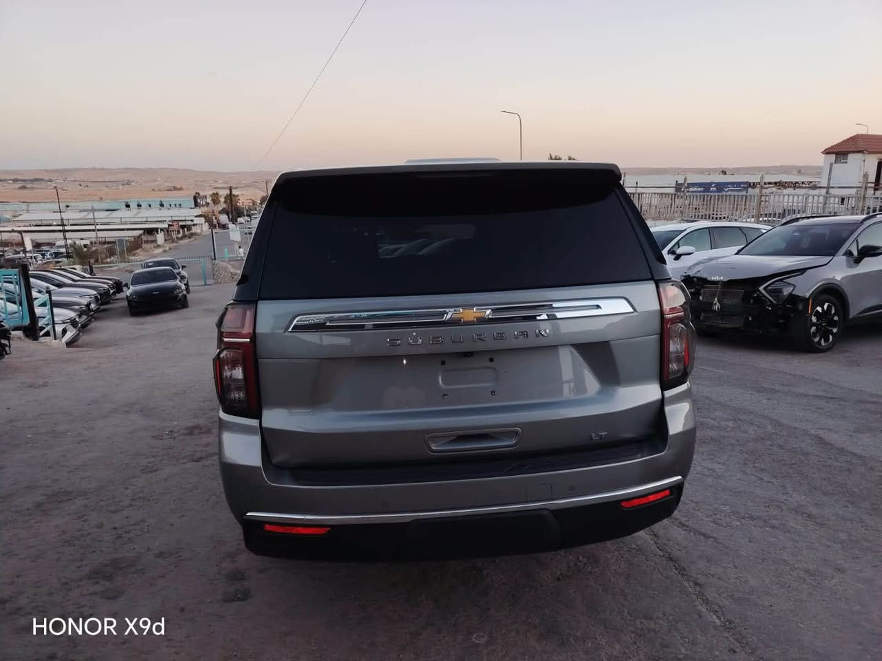 بسم الله الرحمين الرحيم.                                 

نوع السيارة🚐🚎 CHEVROLET SUBURBAN LT طويلة✈️✈️✅✅
                          
 موديل/ 2024 ✅اخي العزيز اضغط متابعة يوصلك كل ماهو جديد)🫶🫶🫶

       (السيارة تدخل اعفاء على كتاب شهداء )

حجم المحرك🚦🚦5300  ✈️✈️🚌🚌

المواصفات السيارة✅✅🌹Lt  🚗السيارة 2 ويل🚦

السيارة موجود ✅بالاردن  🚗المنطقة الحرة الزرقاء                    

ضرر السيارة🚦✅✅❤️❤️(واضح بالصور)✈️.                

أخي المشتري العزيز (السيارة مكفولة بدون صبغ وبدون كلير ) ✅✅🌹🌹❤️🫶بدون ارباك✅

الاستفسار او التصال  على الرقم  ***********             

او مراسلة واتساب على الرقم الاردني 00962797080658. 

عنوان المعرض🛣️🛣️⬅️شارع 18 شمال المنطقة الحرة🚗🚗🚗.
