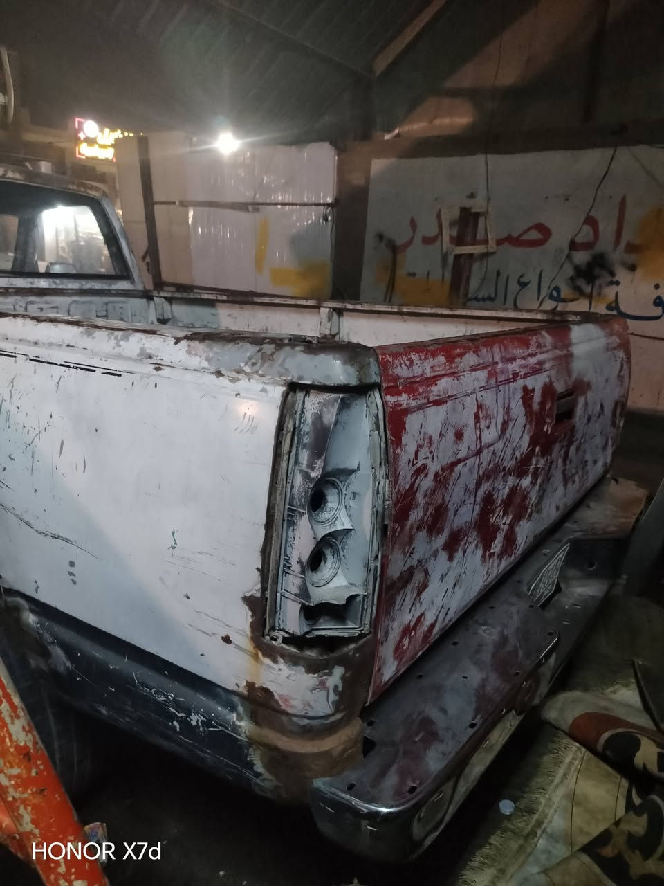 اسلام عليكم سياره بهبهان بيكم فحل موديل 90الرقم انبار بأسمي كامله السياره من كلشي والمكينه 350والكير 350والمكينه بيهه خيط تبخير السعر 30.وبيهه مجال مكاني بغداد. ***********.
