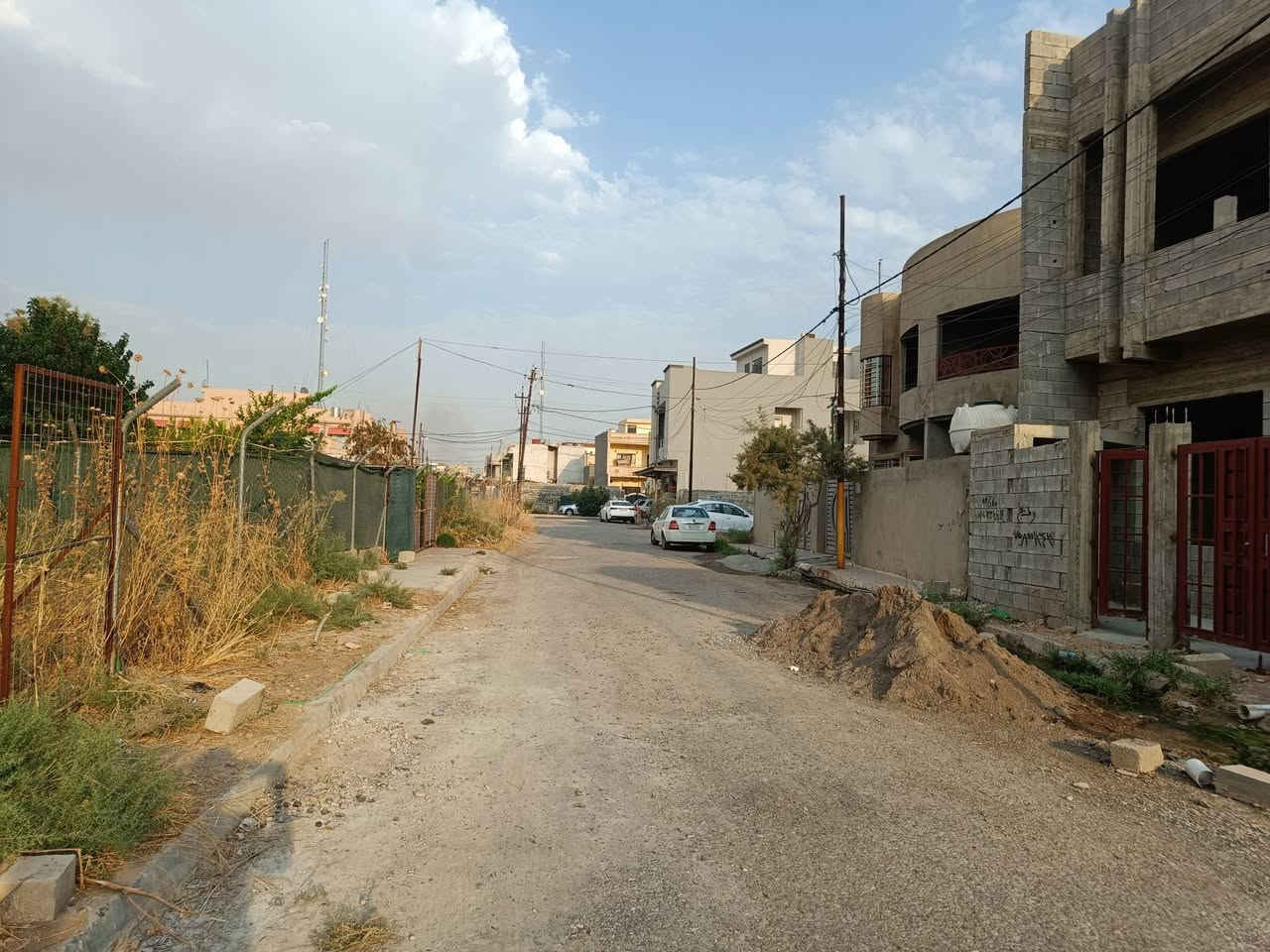 أرض سكنية للبيع حي الصحة الأولى الأيسر 

مساحة الأرض 150 متر مربع 

الارض سند طابو ملك صرف من الشرعي مباشر

موقع الأرض مميز مقابل حديقة قريب على الشارع العام 

للأستفسار مكتب قباء للعقار 

***********
