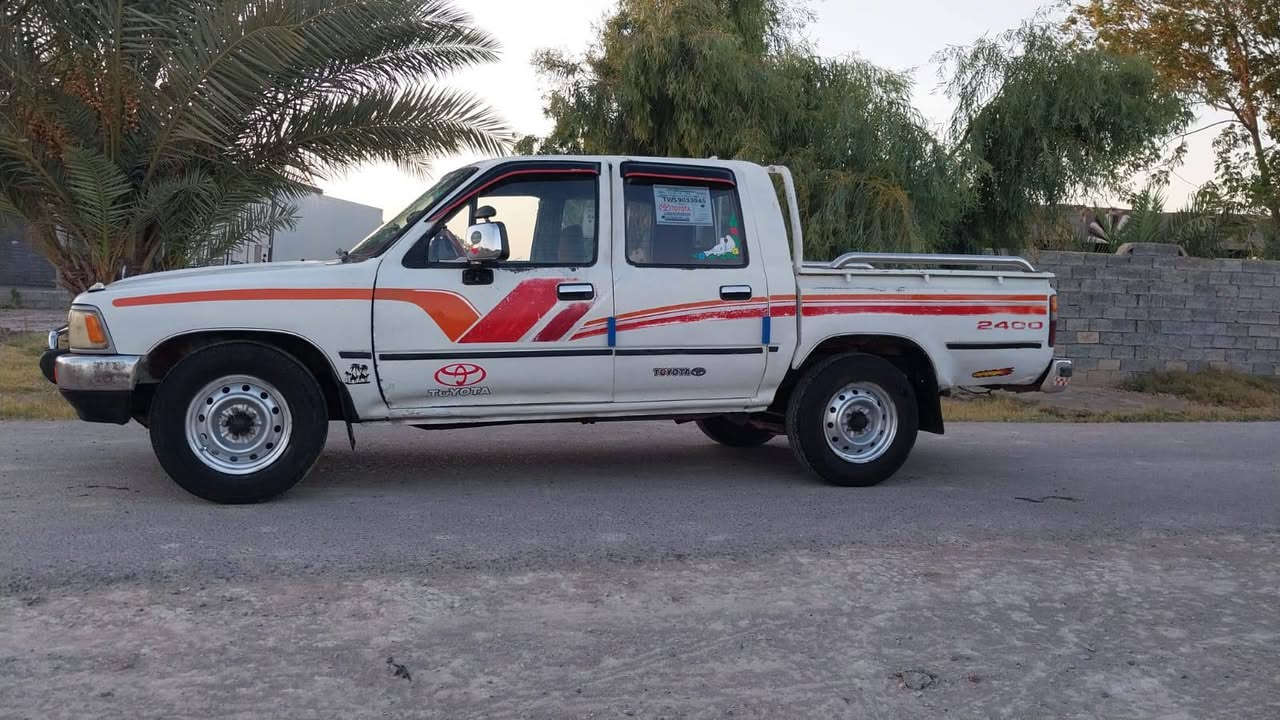سلام عليكم بيكم تويوتا موديل 91 رقم بغداد ألماني مشروع وطني تحويل مباشر
محرك كير اكسن كله شرط 
سيارة فول مواصفات داخل أحمر باور أستيرن محرك كروسيده 
تخم تاير سيارة جاهزه مجهزه مال جناي هاذا رقم هاتف وشراي يدلل. ***********
