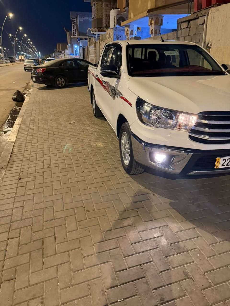 هايلوكس بيك أب • بنزين اوتماتيك • رقم اربيل