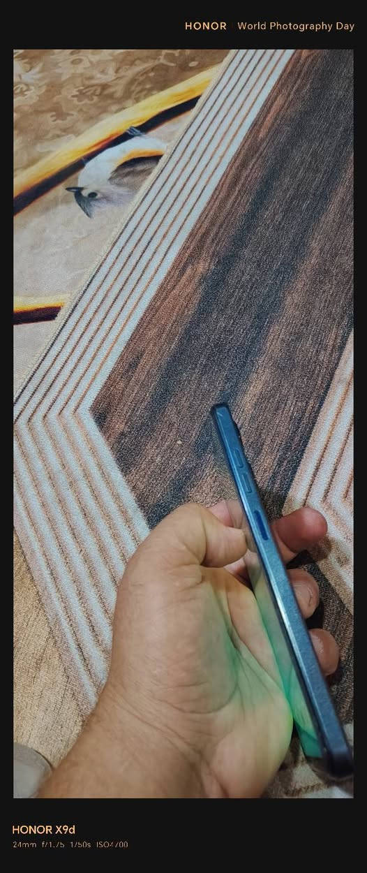 غالسلام عليكم تيكنو سبارك go2024 ذاكره 64 رام 2+2 جهاز نصيف مابي اي عيب شرط مبدل لمس فقط
السعر 80 بي مجال
***********

نص مكتوب في الصور:
- HONOR World Photography Day
- HONOR X9d
- 24mm f/1.75 1/20s ISO2178
- HONOR World Photography Day HONOR X9d 24mm f/1.75 1/50s ISO5528
- HONOR World Photography Day HONOR X9d 24mm f/1.7 1/20s ISO2209
- HONOR World Photography Day HONOR X9d 24mm f/1.75 1/25s ISO2419
- 24mm f/1.75 1/50s ISO4700