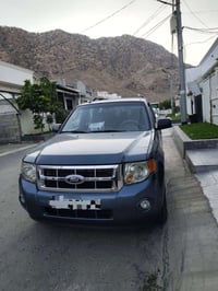 XLT • اوتوماتيك • ٦ سلندر