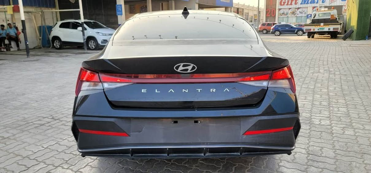 النترا 2024 مشحونه للبصره 
واصل ميناء 92

نص مكتوب في الصور:
- BIDCARS