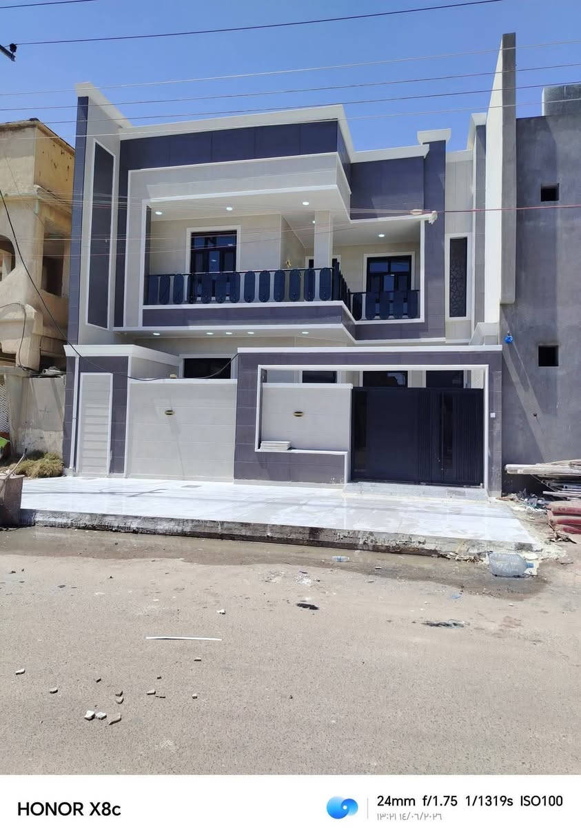 دار للبيع بحي سومر الأولى قرب مستشفى لأسنان مقابيل ثانويه القدس مساحته 200 طابقين بناء حديث درجه اولى على شارع 15 متر يتكون من 6غرف نوم وصالتين واستقبال ومطبخ ومجموعة صحيات لاستفسار واتساب ***********
