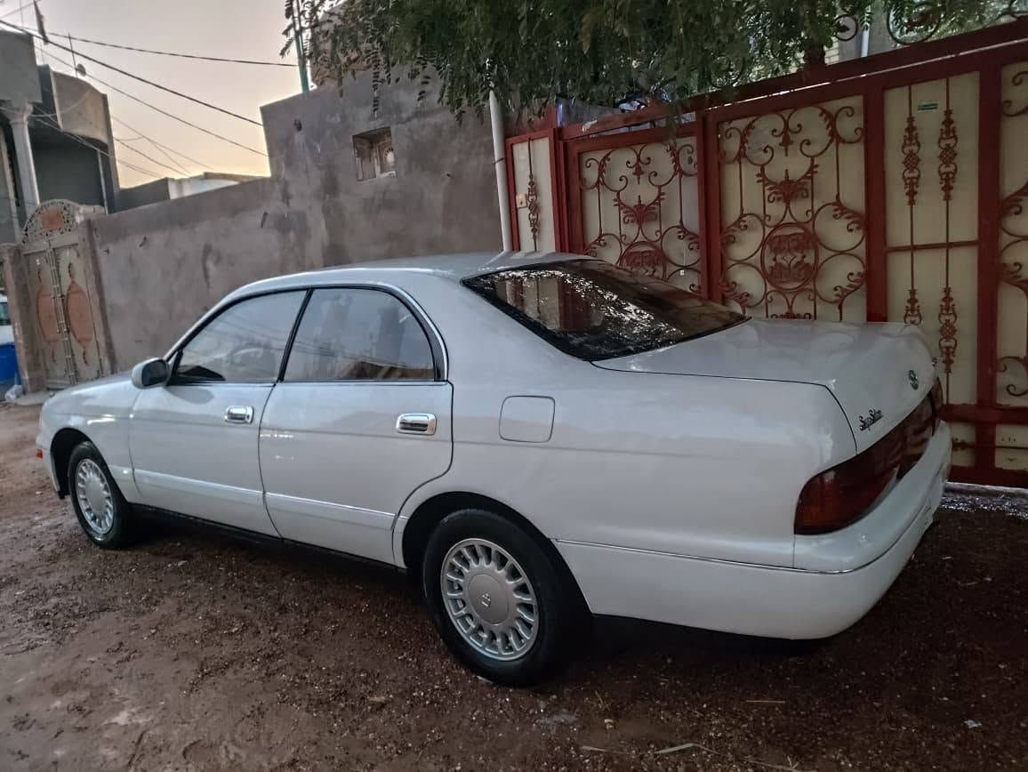 بطة موديل 92 متصل سعرها ( 55 وبيها مجال للشراي) مصبوغة عام مكفولة من الضربة مكينه او گير كفالة تبريد ما يشتغل دواخل  نضيف حيل رقم انبار مداور بالنجف السيارة بيها شو نواقص 1 حدادية نص عمر 2 بورها نضح دهن  3 جامها ما يصعد او ينزل عطل المسطرة .
*********** و ب خدمه
