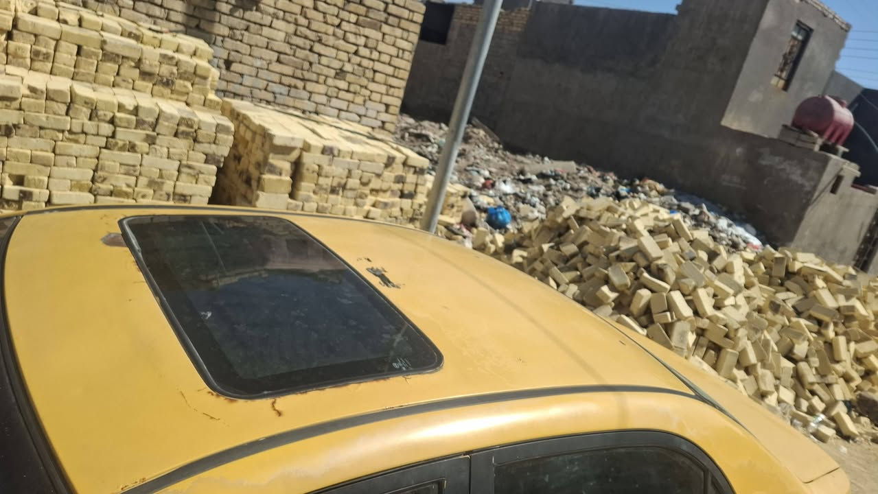 سلام عليكم 
بي وايدي ١٤ G3  محور كورله بي كاجو 
سيارة جاهز محرك وكيري مكفولات وحداديه جديده تبريد شغال 
رقمه بصرة سنويه ساقطه راعيه موجود بالبصرة يريد مداور 
مصفر غرامات سيارة خير من الله 
بيه بس جاملغ ضربه ستوته بعده مامبدله 
سعرها ٤٥ وبيه مجال قليل 
عنوان ناصريه. الغراف 
***********
