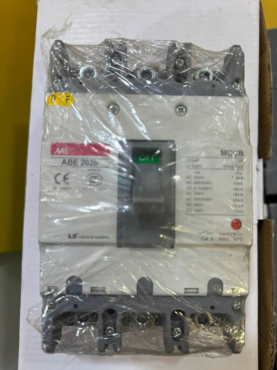 متوفر قواطع LS ✅
100A
125A
150A
200A
250A
300A

للطلب والتواصل على الواتساب ***********📞
***********📞
