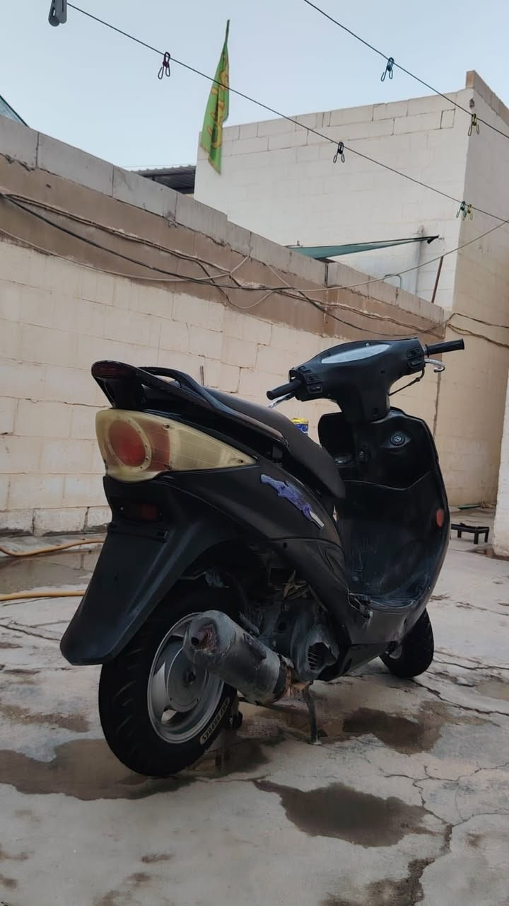 السلام عليكم دراجه كامكو جي فور للبيع كفرات گلهن أصليات رقم واحد مجفته مره وحدة 
 رقم ***********.
