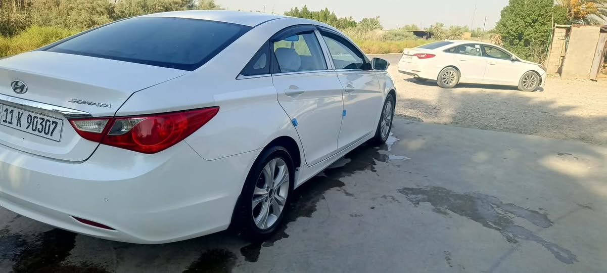 ته للبيع  موديل 2011 بيه قطعه واحده باقي كفاله عامه وارد خليجي فول عده فتحه تشغيل عن البعد رقم بغداد نكليزي للاستفسار عل رقم ***********
