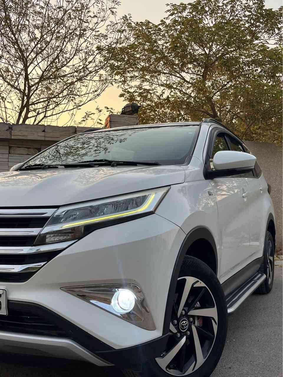 TOYOTA Rush 2019
بيع او مراوس 
خليجي ساز  
1-ماشيه 136الف كيلو فقط 
2-محرك 1500
3-اشاير بلمري 
4-ركاب عدد 7
5-بصمه 
6-تبريد ثلج 
7-قطعتين تبريد 
8-لايتات led 
9-كشافات ضباب 
10-كامره خلفيه 
11-شاشه 
12-شاشه تبريد 
13-رقم اربيل سنويه جديده ارقام جديد هزه جديد  
14-بك لايت led 
15- ويل كب عدد 5
16-حساسات خلفيه 
17-حاجب led 
18-تحكمات ستيرن
بغداد الغزاليه 
*********** بغداد, العراق
