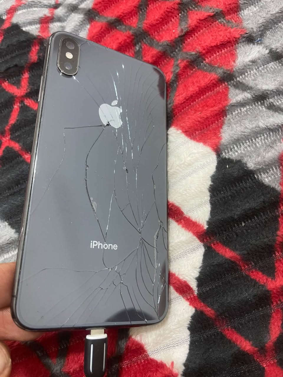 اكس ماكس. فقط فطر بالضهر. فيس إيدي شغال 
بطاريه ٧٨ ذاكره ٢٥٦ 
سعره ١٧٠ ألف  
 مكان بغداد  ***********
