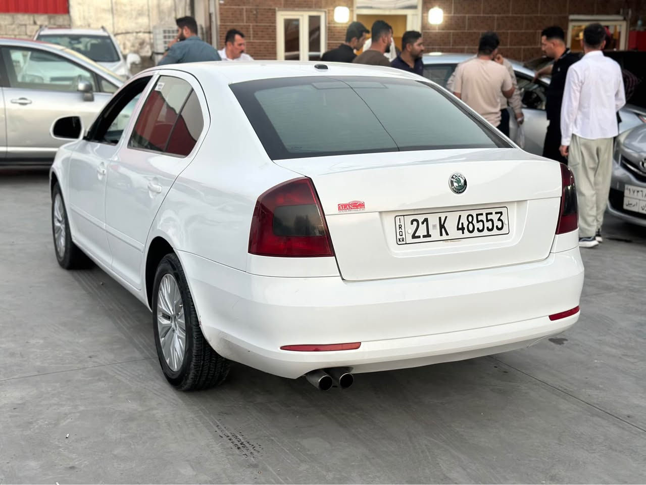 سکۆدا 2013
گێڕو مەکینەو تەبریت بەشەرت
کامل بۆیاخە تەکسی بووە و کراوەتەوە بە خسوسی بێ دەعم
گێڕ عادی و مەکینە مەرغوب 
سەنەوی تازەیە
٥٩$
*********** السليمانية, العراق
