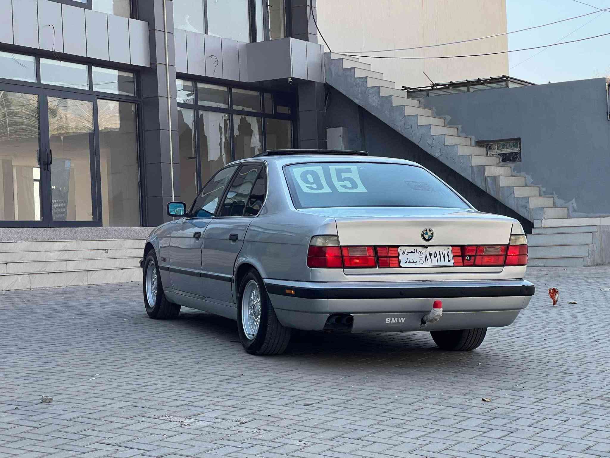 سه رەتا به ناوی خودا 
BMW1995
فول نمونە نمونە
مەکینە ٥٢٥ کەپس توماتیک  
ئارم پلاستیک هەولیر 
بە شەرتی ئەوەلیاتو موسو براوەو خرامە
پیشو پشتی کەپس 
سەیارەکە فول فولە
سلاید 
کوشن جلد و هیتەر 
حاسەو کامیرە 
جام کارەبا 
تەلەفونو کود 
تەبرید لەسەر سویچ
جەگو سپیری بیلادی 
سەیارەیەکی تا بلیی جوانو بی مەسروفە 
گیرو مەکینەو ئەکسل و تەقەو رەقە بەشەرتی ١٠ فیتەر 
بئ نوقسانیو بئ مەسروف کارەبایی بەشەرت ٢٥٠ مەسروفی نیە 
مشتەری لە خزمەتام 
سعر ٦٢ گەلاو مەجالیکی برایانە 
ژ.م *********** السليمانية, العراق
