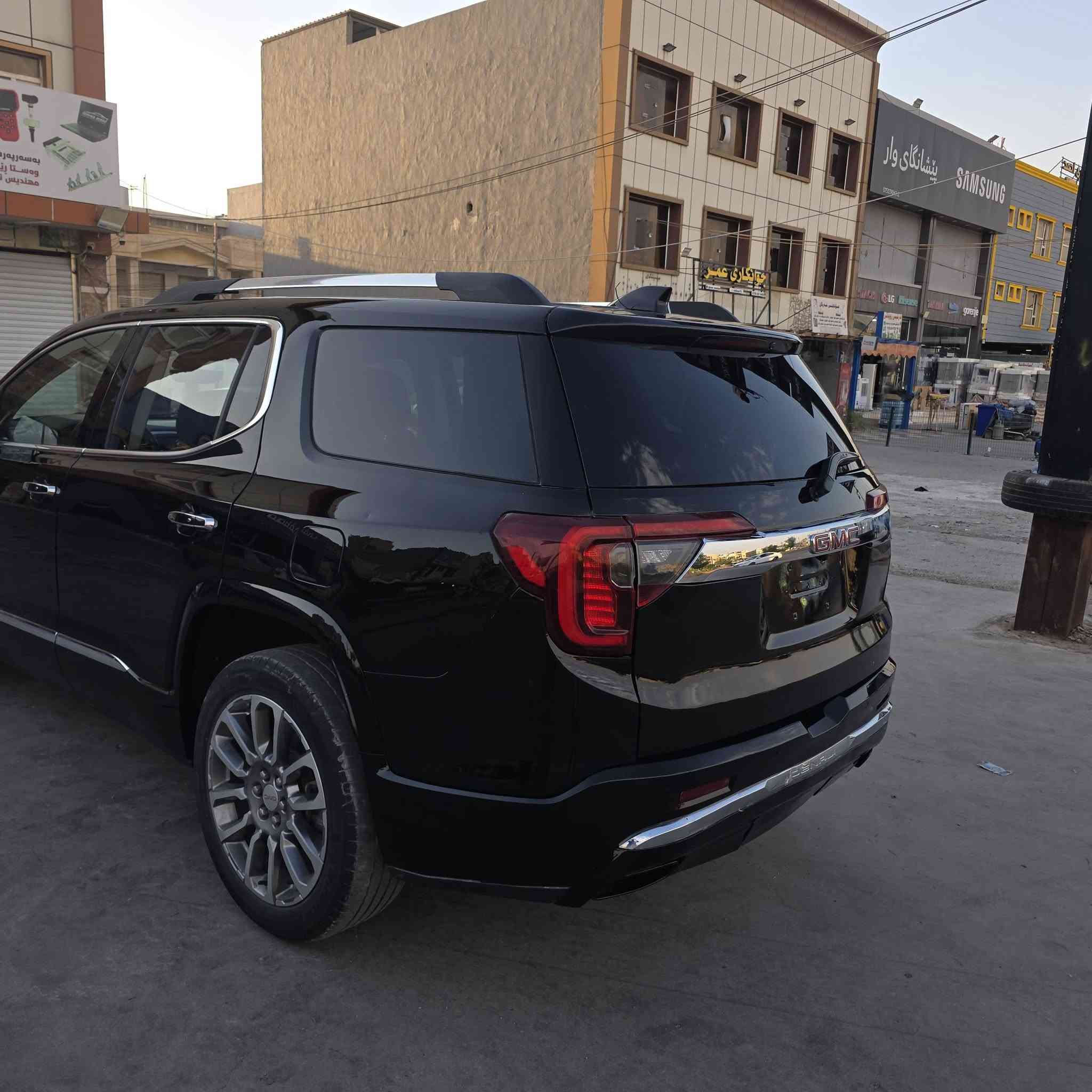 للبيع GMC acadia
@الجميع المواصفات دينالي فول
الموديل ٢٠٢٢
المواصفات فول للاخير 
5 كامرات 
رادار 360 
داته شو 
كشنات vip
كشنات جلد 
كشنات كهرباء 
كشنات هزاز 
كشنات تبريد تدفئه
ويل كب 20
بصمات ابواب وتشغيل 
صندوق كهرباء 
مكينه ٦ سلندر اي بنزين تشتغل
ستيرن تدفئه وتبريد وكهرباء 
مرايا شفط 
مرايا متحسي ضوء 
شاشه وكاميرا 
حساس امامي خلفي
وبعد مواصفات هوايه يرادلهن صفحه كامله
العنوان اربيل 
للاتصال ***********
***********
السعر ٢٣٠ وقابل للتفاوض
رقم هزه وفحص جديد
