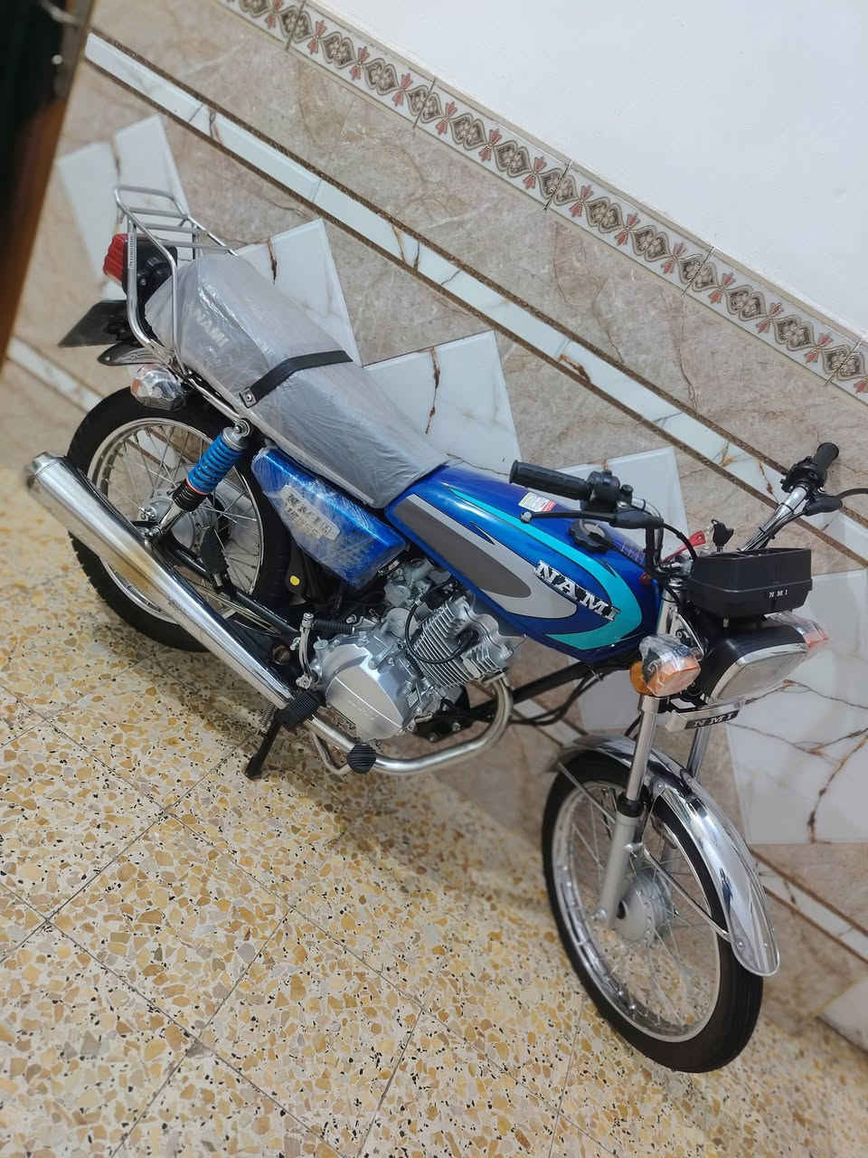 سلام عليكم دراجه نامه بدون اوراق كفاله عامهه محرك ستوه مشدود جديده الدراجه للبيع سعر خاص او تصل ***********
