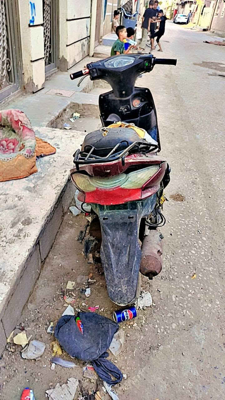 ادرس للبيع كوم حديد طافية دير سلف ومتشتغل ماكنيت وكلجات كلة جديد سعر 100 قفل بدون عملة مكاني كربلاء الجاير شراي يدلل ***********
