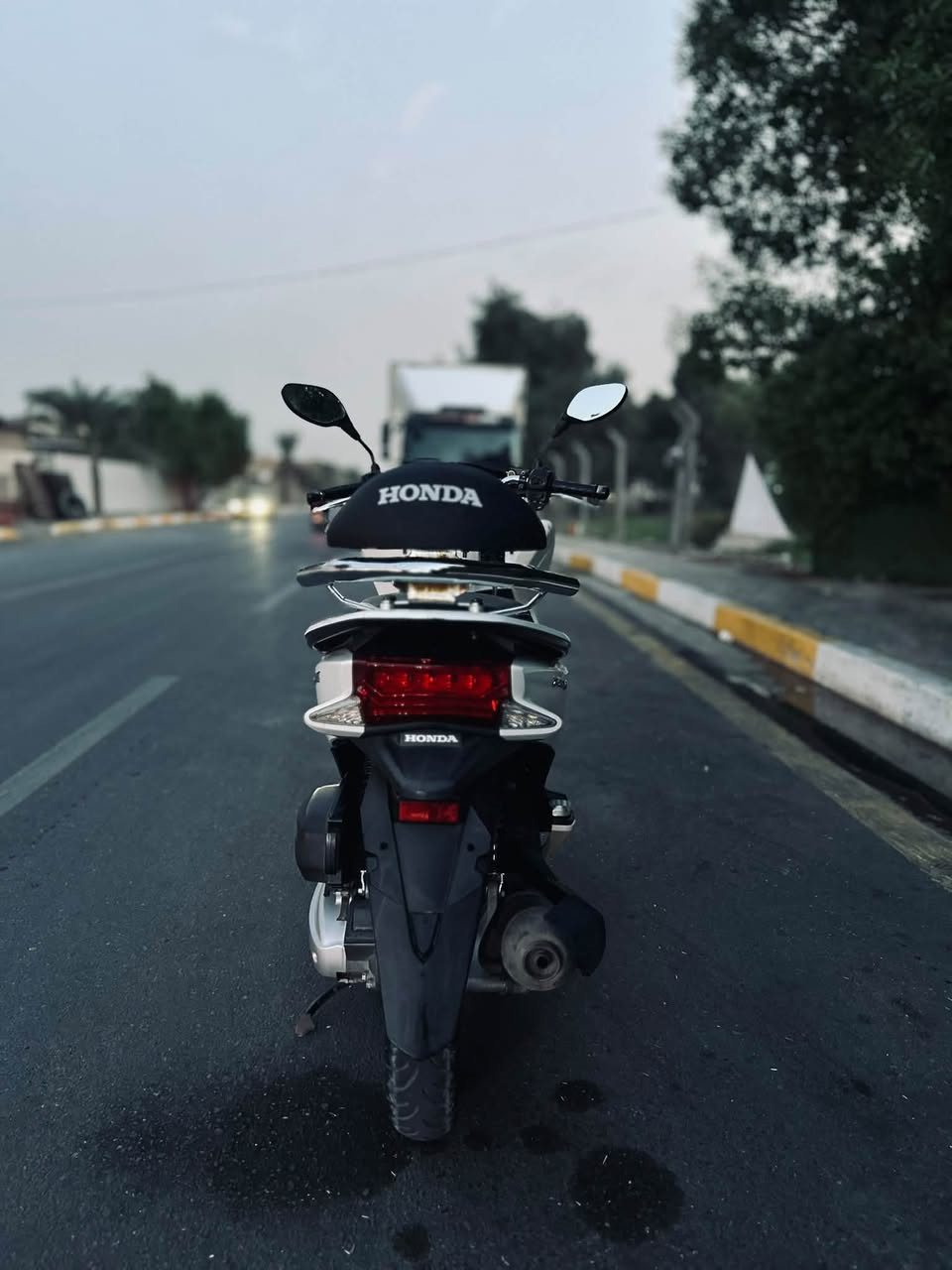 PCX • جيل ثاني • ياباني
