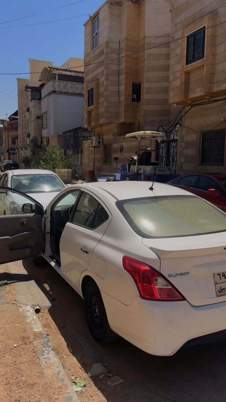 السلام عليكم نيسان سني 2022 هندي
كفاله كير ومحرك
كفاله حداداه وتبريد وتخم تايرات  سياره بيها جاملغ مبدل وبيها اصبع واحد بالبنيد وبل باب صبعين  سياره كلش حلوه
سياره ماشيه 82
مكاني البصره سياره ما ناقصها شيي سعر 103
رقم ثاني *********** Singapore
