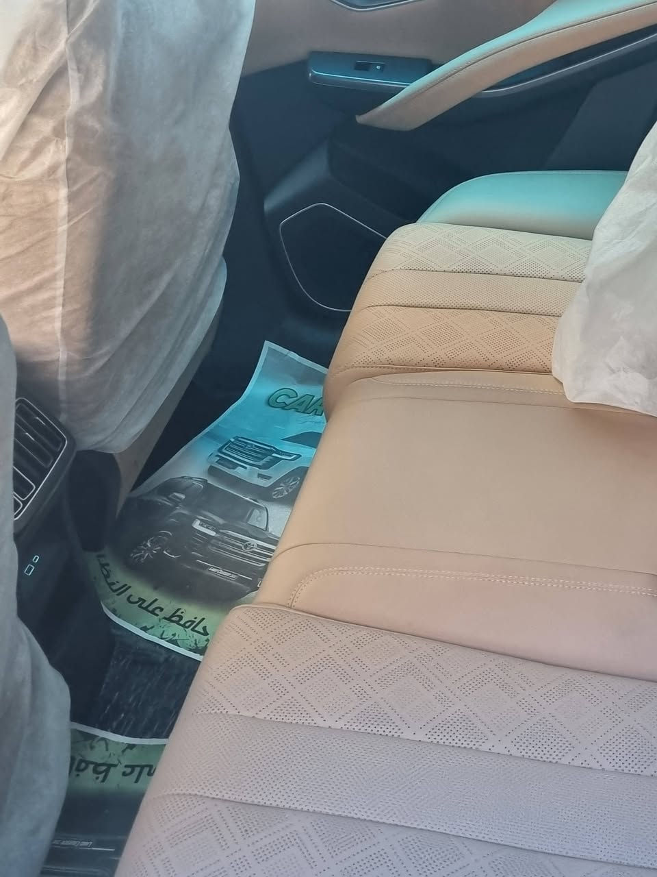 بي وادي سونك L  للبيع
تم عمل فحص شامل بتاريخ 🌷29/9/2026 🌷يعني البارحه🌷 يعني (مكفول )🌷 لادبل كود ولا pdr ولابارد 

الون رصاصي 
فول زيرووو   نسخة الحديثه بطاريه كبيره 120 كيلو بشحنه 
تفويله كامله تمشيك 1800 كيلو  سعه خزان الوقود 65 لتر ((غير مرقم )) يترقم حسب الطلب 🪩

🌷عداد الكيلو متر /24 km 🌷من الناقله للبيت 
 المكينه BYD SONG L البانزين جنيتر 1500 Cc وضيفتها شحن البطاريه تعمل بنظام بلكن هايبرد نظام الحديث المتطور جدا واعتمادينا من نوع DMI ويعمل هل محرك ثلاثه انظمه الي هو بانزين + شاحن خارجي + شحن داخلي (ذاتي)⚙️

__ مدخلين للشاحن __
🛞 
♨️مواصفات الداخل المقصورة ♨️

📍كراسي جلد  من نوع فاخر جوده من شركة BYD لون  القرميدي  + كرسي واحد الامامي كهرباء 
 
📍شاشه كبيره قلاب+ كار بلي + مرتبطه بذكاء اصطناعي  جدا متطوره وتحكم في جميع الاوامر المقصوره الخارجي
✔ تمنع الحوادث
✔ تحذر إذا تشتت
✔ تساعد أنظمة الأمان
✔
📍صندوك كهرباء 

📍يدات الابواب كهرباء شفط او دفن  وتحكم فيها من داخل الشاشه 

‏📍 LED   للمصابيح الأمامية والخلفية. بشكل فاخر ومتطور لايت داينمك عالي ناصي اوتو 

📍اربع كامرات

📍اربع رادارات  وتحكم فيها غلق وتشغيل 

📍بنوراما 

📍داش كام تسجيل اربع كامرات 

📍 نظام سستم  صوتي المميز من Dynaudio (أعلى جودة صوت).  

📍علامه BUD ضوئيه  الخلفيه 

📍اوتو هولد  + هاندر بريك بصمه 

📍نظام مانع نحدار 

📍نظام مانع انزلاق 

📍بصمه + كارت + تشغيل عن بعد 

📍كيجات دجتل الفول اوبشن مستشعارات طريق تقراها بالكامل من  مرور سيارات امامي وجانبي 

📍تحكم ستيرن كامل فول اوبشن 

📍شحن لاسلكي للهاتف وتهويه الجهاز 

📍فل سستم ايرباك بداخل المقصوره عدد 12 
 

🥏السلامة وأنظمة المساعدة

السعر ولأستفسار :-***********☎️
 واتساب 👆صور الفحص مع المنشور
