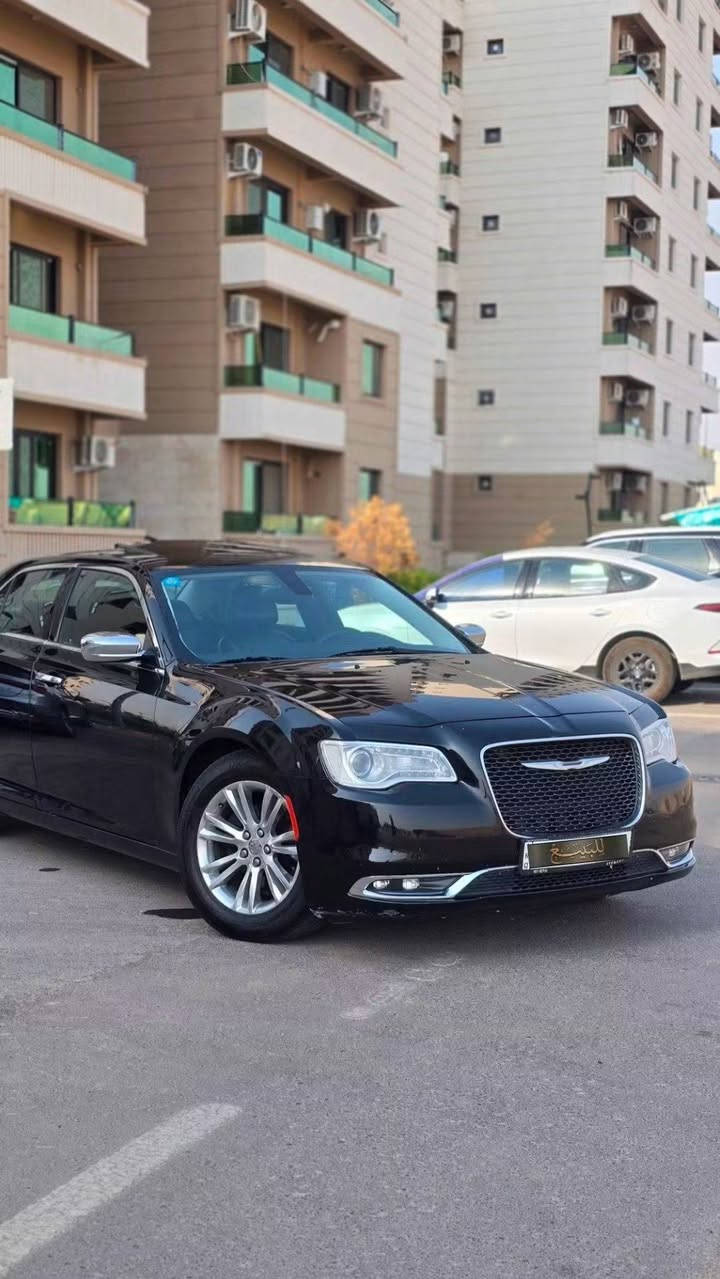 السلام عليكم
📢اوباما C300 
موديل 2016
🔸️رقم بغداد جديد  
مواصفات
🔴 بانوراما
🔴 كشنات جلد 
🔴 كشنات كهرب 
🔴 كشنات تدفئه 
🔴 تبريد قطعتين 
باقي مواصفات معروفه
ماشيه 170 الف كيلو 
🔹️ ضررها _ مبدل باب السايق وباب النفر نفس اللون بدون ضربه  + جاملغ الامامي الايمن صبغ بخ بدون فتح وبيها كم مكان بارد 
🔹️سونارها موجود الي يريدو يدزلي خاص 
🔹️مكان السياره موصل 
️📞للاستفسار ***********
