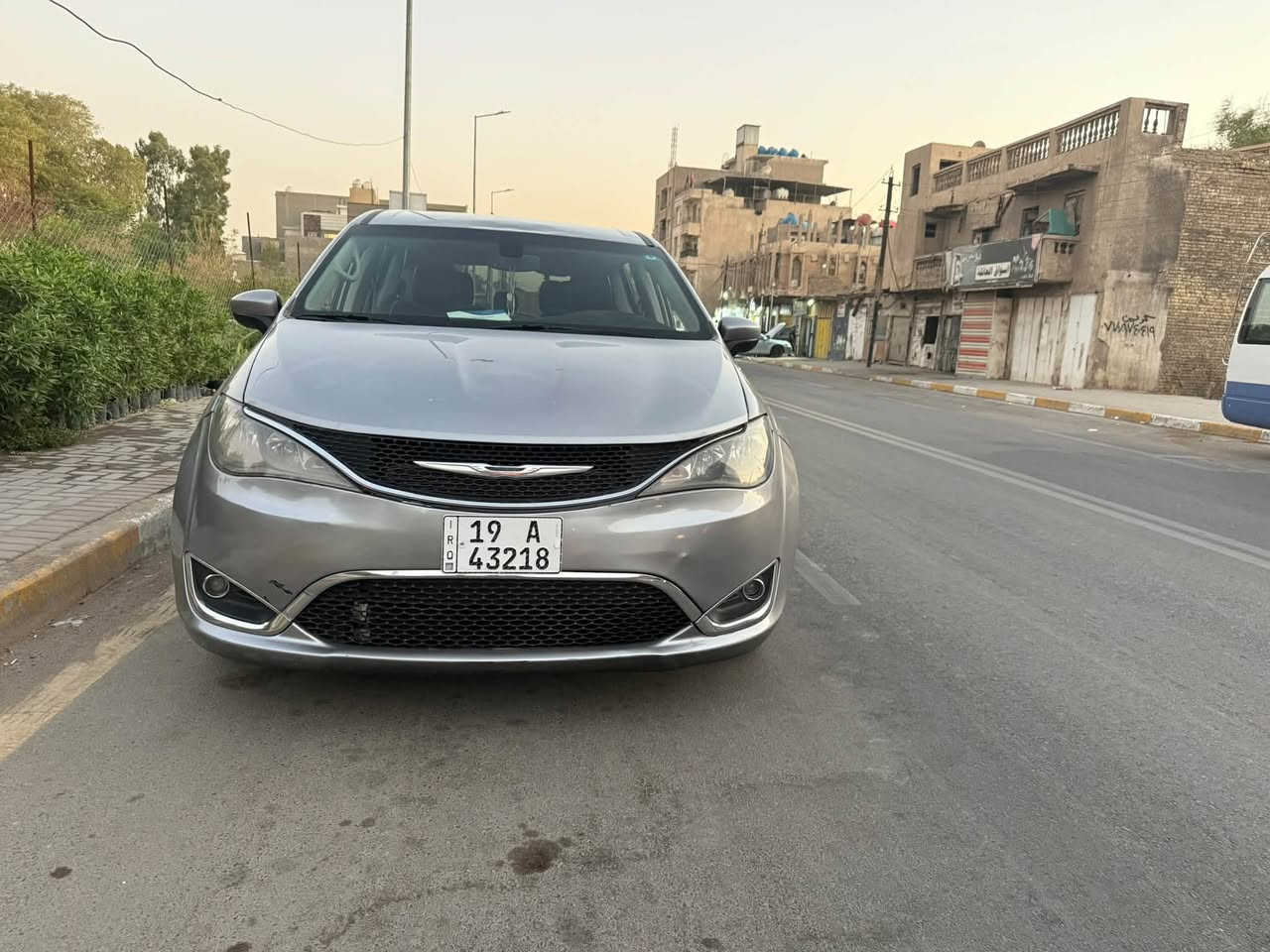 السلام عليكم
كلايسلر فويجر للبيع فقط 
موديل 2021 
رقم كربلاء بأسمي الانكليزي 
بيها سونار موضح كلشي بس اني ابيع حزام مكان السياره بعقوبه
 السعر 160 وبيها مجال للاستفسار 
‭***********
