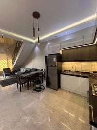 شقة موثثه دوبلكس طابقين 3 غرف نوم 📍المنصور حي دراغ  الايجار الشهري 130...