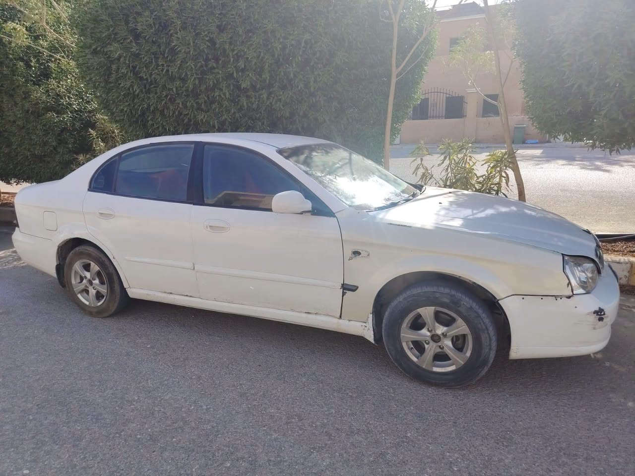 دايو ماكنوس .
2001  نجف 
كير محرك مجفت جديد 
تبريد ثلج . 
كهربائيات شغاله 
حداديه زينه
رايدها 38 وبيها مجال
***********
