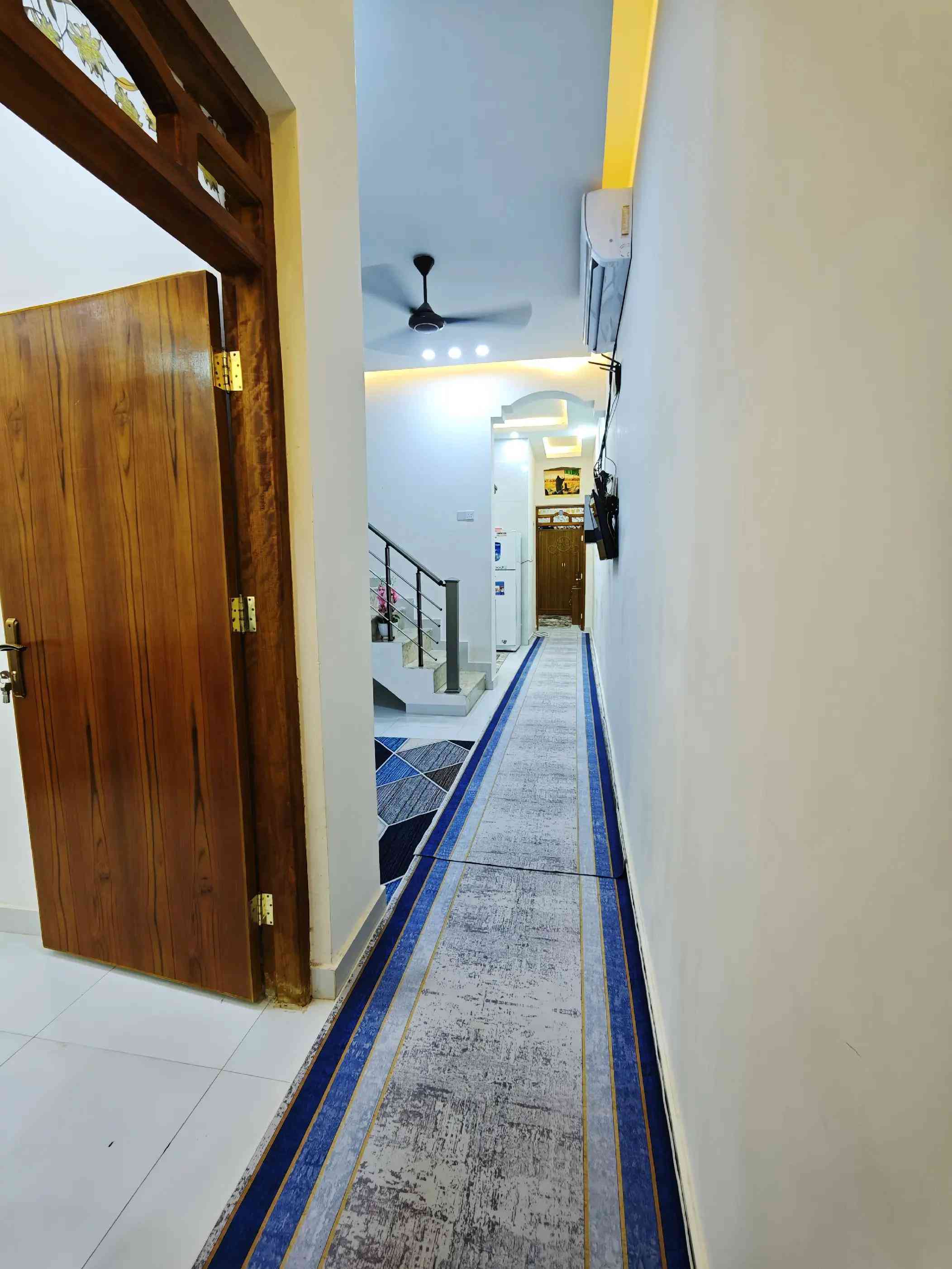 🏠 دار للبيع - موقع مميز وهادئ 🏠 المواصفات والتفاصيل: 📍 العنوان: حي الغدير الثانية- قرب شارع 20 - ميسان 💙 العماره  📐 المساحة: 100 متر طولاني  ⚖️ نوع السند: طابو صرف (ملك صرف). 🏗️ طابق واحد. 🛏️ غرفة نوم مريحة. 🛋️ صالة واسعة + استقبال للضيوف. 🍳 مطبخ بنظام (حار + بارد). 🚿 مرافق صحية (داخلية + خارجية). ☀️ منور لتهوية وإنارة طبيعية. 🚗 طرمة صغيرة بمدخل الدار. 💰 السعر والمواصلة: 💵 السعر: 88 مليون دينار عراقي. 📞 للاستفسار والتواصل: *********** ☎️🤳 #عقارات  #قطع_اراضي  #عقار  #بيع_و_شراء_عقارات #الشعب_الصيني_ماله_حل😂😂
