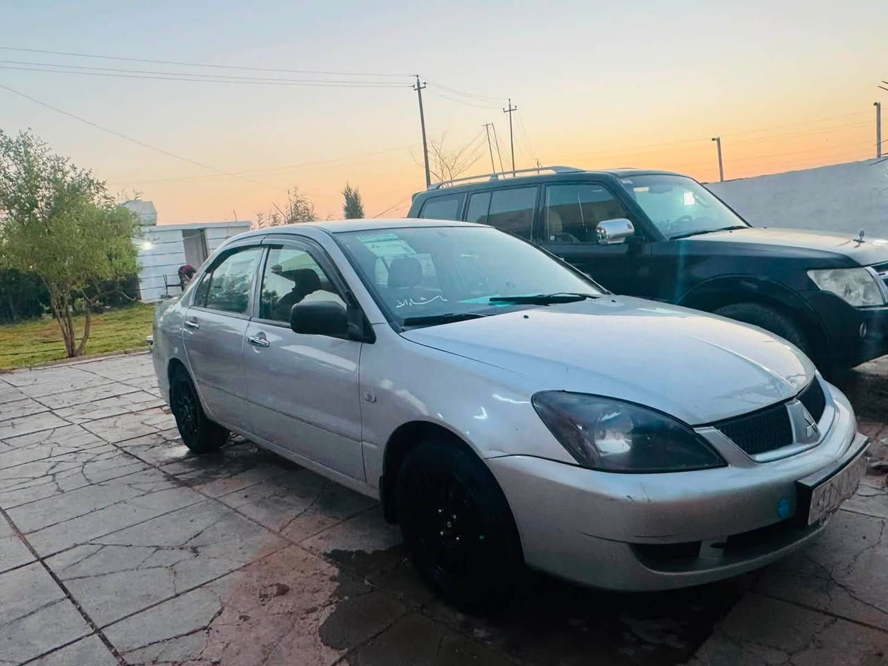 للبيع لانسر موديل 2002 رقم بغداد نكليزي تخم تاير تبريد ثلج كير محرك مكفولات تخم تاير بسمي تحويل مباشر السياره جاهزه من كلشي هزه رقم وسنويه جدد محرك 2000 بلادي مصبوغه عام السعر 55 وبيه مجال مكاني بغداد رقم ***********
