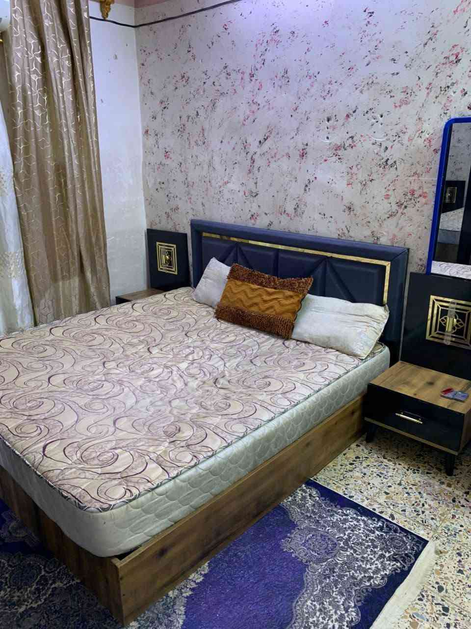 سلام عليكم غرفه تركيه لبيع نضيفه بكانه بغداد نهروان سعر400وبيه مجال بصيط واتساب ***********
