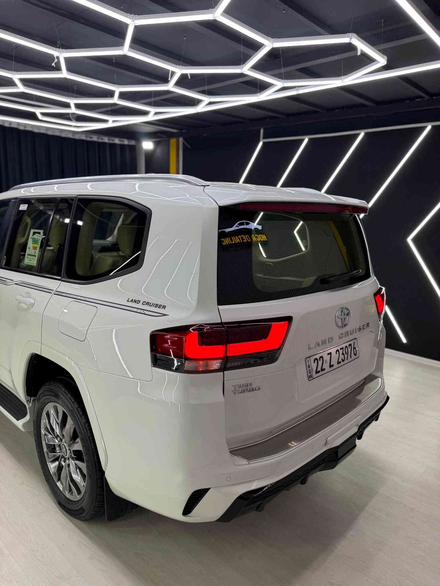 LAND CRUISER_2023 
Twin Turbo
_GXR_60,000Km

اللَّهُمَّ صَلِّ عَلَى مُحَمَّدٍ وَعَلَى آل مُحَمَّدٍ

🔷تويتا لاندكروز موديل (2023) توين توربو
🔷سياره زيرو شريكه ساز باب اولا
🔷سياره مواصفات (GXR)
🔷سياره (٦) سلندر توين توربو 
 

🔷سياره گير محرك بشرت مامفتوح كل بشرت
🔷4 اطارات و ويل جديد شريكه 
🔷سياره داخل بيجي كوشنات جلد
🔷كامل غراضات موجود ة

🔷مواصفات سياره 
(كوشنات جلد _ شغال عن بعد
_ كاميرا _ كوشنات تدفيه _ شاشه كبير
٣ شاشات بيلادي _ وايرليس شحن _   نيظام eco _ سلايت _ النزلاق _ثلاجه _ زينون _ حساسيه الديك المؤخره مرايات _)

🔷سنويه هزه كل جديد مباشر حول

🔷• نظافه ١٠٠٪ كامل سيرڤس بدون نقص و

🔷مكان سليمانيه
🔷سعر (648$)
🔷رقم . *********** السليمانية, العراق
