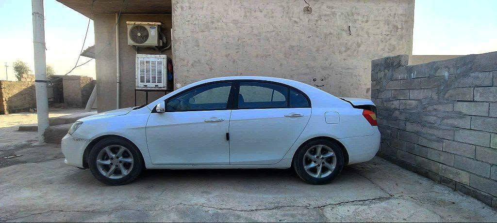سلام عليكم اخواني هذا سياره اميكرام محرك 1800 موديل 2013  تبريد شغال اي سياره مراوسه او فرق يرهم  رقم نينوى مكاني موصل
 
*********** اسيأ
