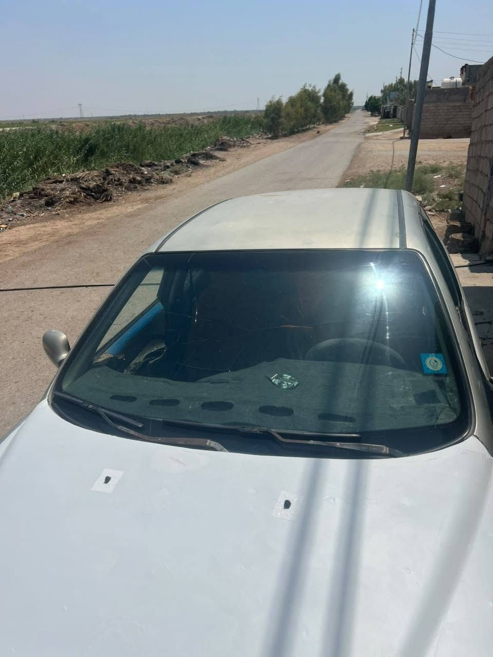 السلام عليكم ورحمه الله وبركاته عندي سياره نوع دايو موديل 2000 سنويه جديده لل 28 مشروع وطني كير وصدر بحاله جيده بخصوص المحرك بي تبخير بس مابي صوت ولا خشن ناعم يعني أنكول بدايت تبخير قليل المحرك 2000 مفتوح مو مسكر كير عادي سياره بلاديه بيه جراد شرط التحويل رقم صاحبه ومستمسكاته عندي وقريب عليه سكنه أو بيته السعر 19 وبيه مجال لشراي.  ملاحظه ماسنجر ماعندي بس واتساب او تتصل عل رصيد أو هذ رقمي *********** مكان السياره ديالى بعقوبة الخالص ناحية السلام
