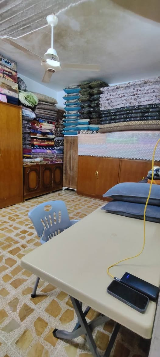 🏠 بيت للإيجار في حي الانتصار – شارع 20

📍 موقع مميز وقريب من المستوصف الصحي وجامع خلفاء الرسول
📐 مساحة البيت: 100 متر
🛣️ عرض الشارع: 20 متر

🔹 يتكون من:
• استقبال
• مطبخ
• هول
• غرفة نوم
• حمام
• صحيات خارجية
• بيتونة

📡 يتوفر فوق البيت منظومة إنترنت مع نت مجاني.

🎓 قريب من جميع الخدمات التعليمية، حيث تتوفر المدارس الابتدائية والمتوسطة والإعدادية بالقرب من المنزل.

💰 سعر الإيجار: 300 ألف دينار — قفل

📞 للاستفسار والتواصل:
***********
