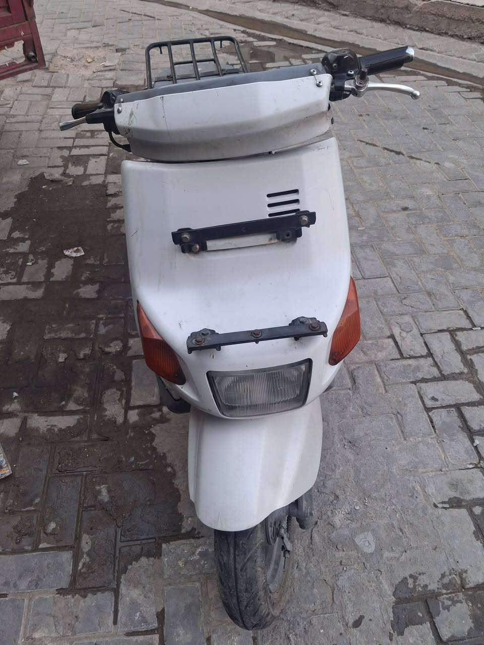 سلام عليكم دراجه بيكم للبيع مكينه مكفوله مامفتوح برغي بيها اوراقها كامله حتى الوصل عندي سعرها 250 
بغداد المدينة ***********واتساب فقط
