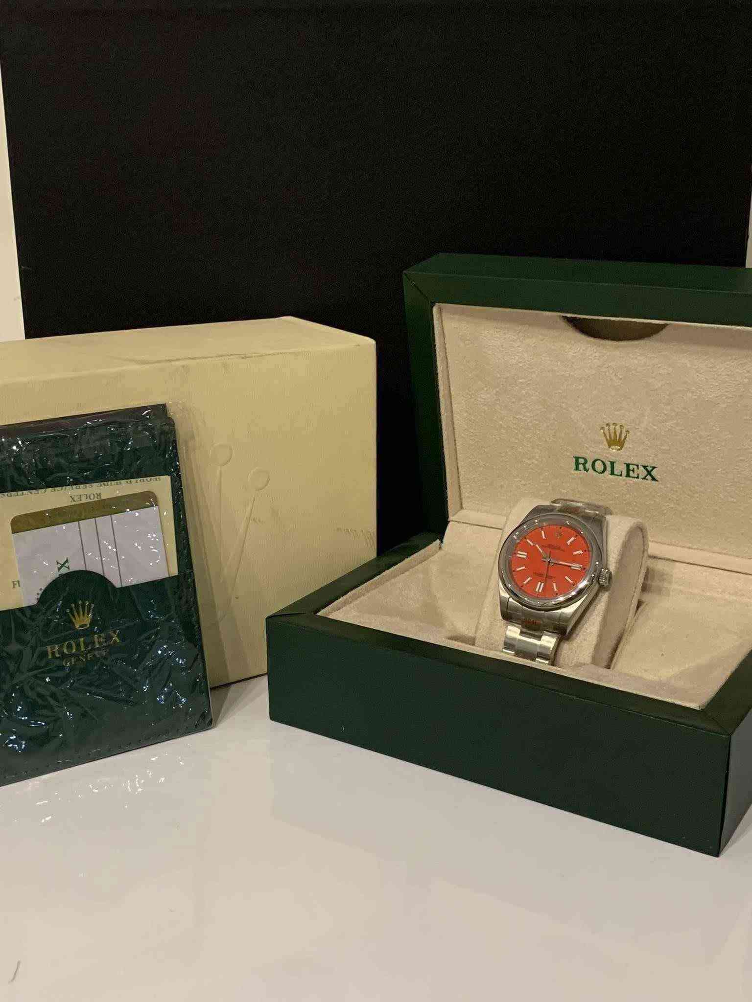 السلام عليكم.......
ساعة ROLEX  أوتوماتيك +تكويك 
ماستر كواليتي عالي جدا 
قفل بحري 
القطر ٤٠
أميال فسفوري 
سير حديد ستانلس ستيل معلم 
جديد غير مستعمل مع العلبة الاصلية وبطاقة الضمان والكتلوك 
السعر ٧٥ الف 
يوجد توصيل ***********

