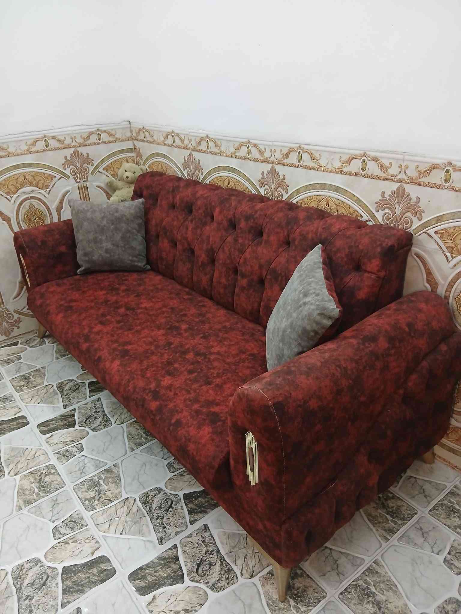 تخم عشر مقاعد خشب عراقي تفصال تركي نظيف جدا مابي اي ضرر سعره ٣٥٠ للتواصل ***********مكاني بغداد
