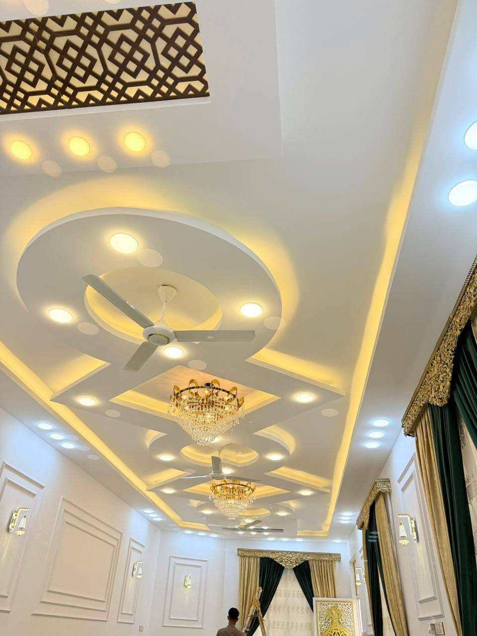 سلام عليكم اقدم لكم افضل اعمال الجبس بورد وراقى التصاميم الكلاسيكيه وافخم انواع الديكورات والاصباغ العالميه منها شركه جوتن وشركه برجر شركات عالميه وبأنسب الاسعار لاستفسار يرجى التواصل عبر الارقام او عل وتساب *********** ***********
نستقبل استفساراتكم بأي وقت كان
سلام عليكم اقدم لكم افضل اعمال الجبس بورد وراقى التصاميم الكلاسيكيه وافخم انواع الديكورات والاصباغ العالميه منها شركه جوتن وشركه برجر شركات عالميه وبأنسب الاسعار لاستفسار يرجى التواصل عبر الارقام او عل وتساب *********** ***********
