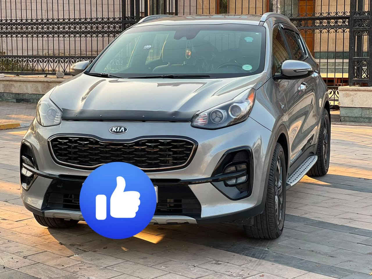 سبورتج موديل ٢٠٢٠ وارد امريكي السياره جديده
ماشيه 47000 الف بيه بس بارد بل جاملغ لامامي 
داخل جلد 
رادار السياره فول ما عده الفتحه مستعجل عل بيع السياره سعره مناسب 
مكانه الكراده شارع ٥٢ 
رقم ***********
