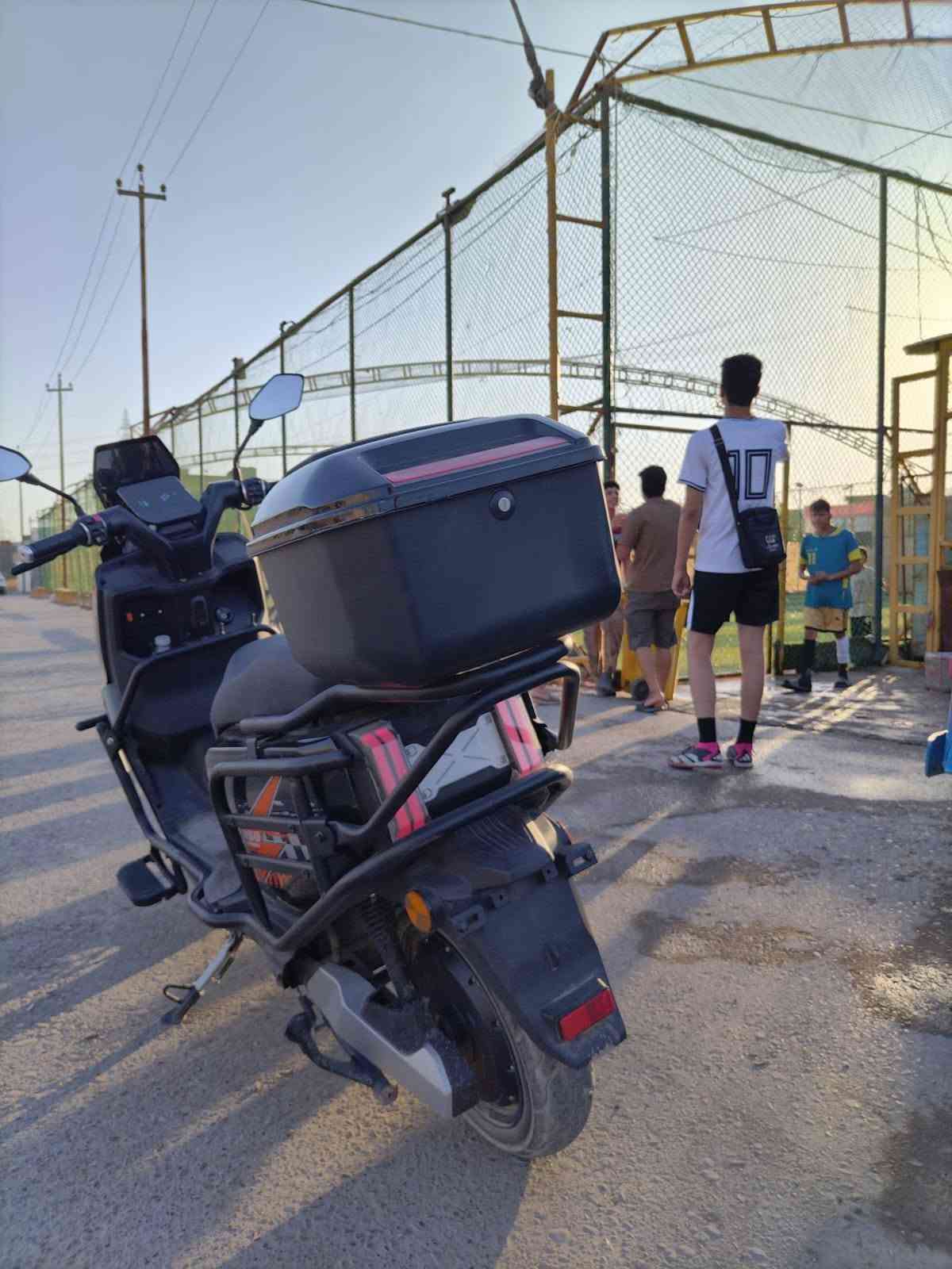 للبيع دراجة صاعقة من مؤيد طيارة كهربائية شحن ٦ بطاريات 45A طقم بطاريات قوي جداً أخت الجديدة.
المواصفات:

​منظومة إضاءة LED حديثة مع لايتات زنون وحجم ضخم.

​دعاميات وحماية كاملة (سلايدرات) للبدن.

​يحتوي على صندوق خلفي (جنطة) للتخزين.

​تايرات ونظافة العامة ممتازة جداً ومحافَظ عليها.

​شاشة إلكترونية، بصمة/NFC، وشاحنة وكافة ملحقاتها شغالة.

​السعر: 900 ألف دينار (وبيها مجال بسيط للشراي الجاد).

​المكان: المدائن

​للتواصل:*********** ]

للبيع دراجة صاعقة من مؤيد طيارة كهربائية شحن ٦ بطاريات 45A طقم بطاريات قوي جداً أخت الجديدة.
