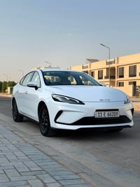 بي واي دي سيل 5 مستخدمه 3000 كيلو زيرررررو موديل 25 كفاله عامه من الصب...